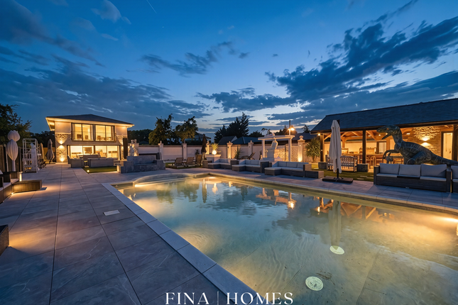 4 bed property, in Lower Dunton Road, £1,500,000