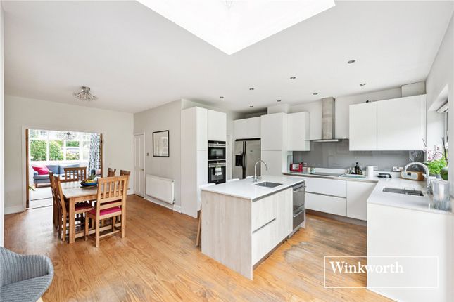 4 bed property, in Brent Way, £975,000