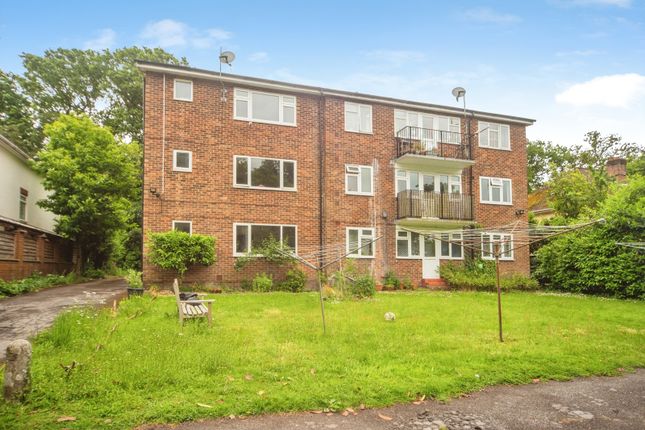 1 bed property, in Coxford Road, £140,000