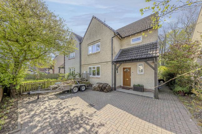 3 bed property, in First Avenue, £200,000