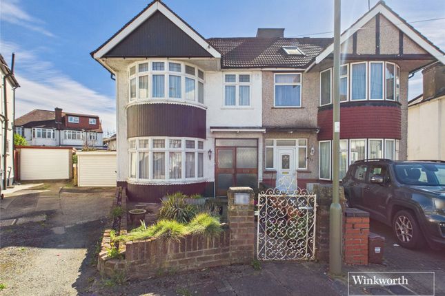 3 bed property, in Barford Close, £550,000