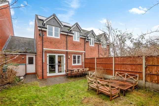 3 bed property, in The Grange, £350,000