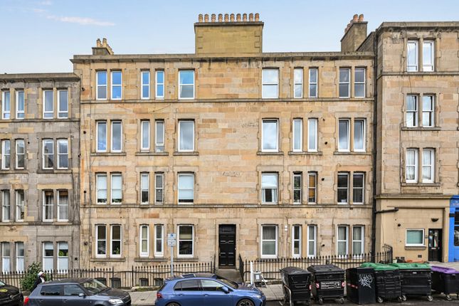 1 bed property, in 149/16, £175,000