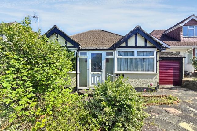 2 bed property, in 4 Hillcrest Road, £250,000