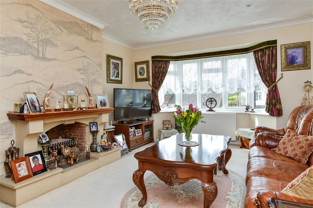 4 bed property, in Falmer Gardens, £500,000