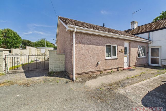 2 bed property, in Bryn Hilyn Lane, £160,000