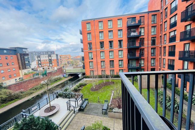 1 bed property, in Shadwell Street, £218,000