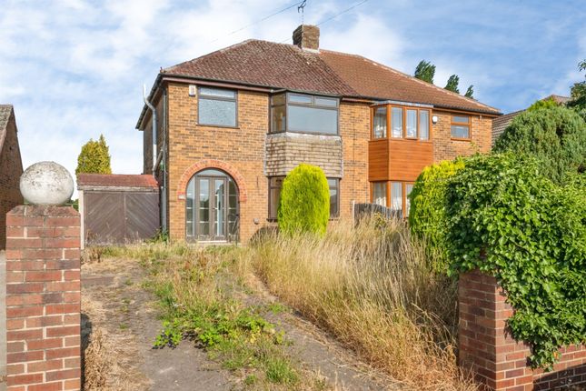 3 bed property, in Clayton Lane, £170,000