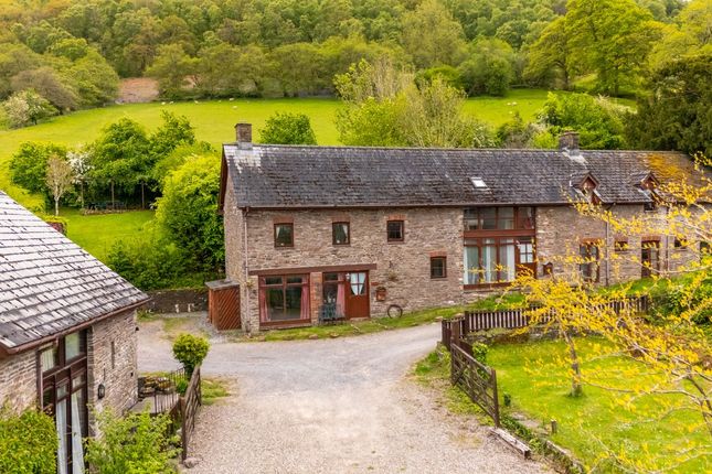 3 bed property, in Pencelli, £290,000