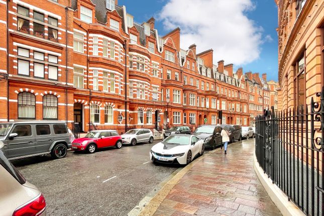 2 bed property, in Hans Road, £1,760,000