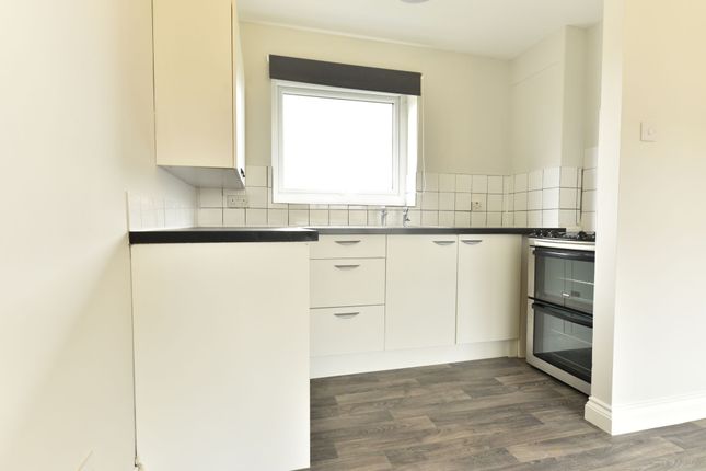 1 bed property, in Shakespeare Road, £110,000