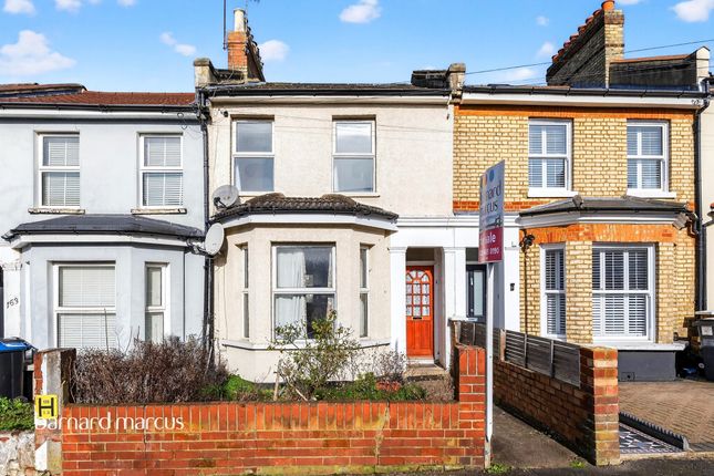 3 bed property, in Livingstone Road, £425,000