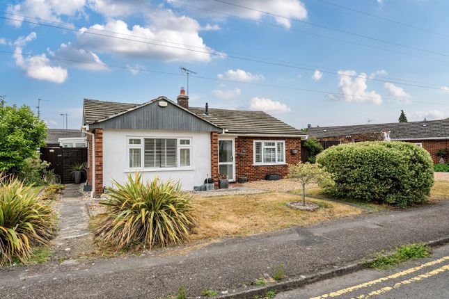 2 bed property, in Saffron Close, £500,000