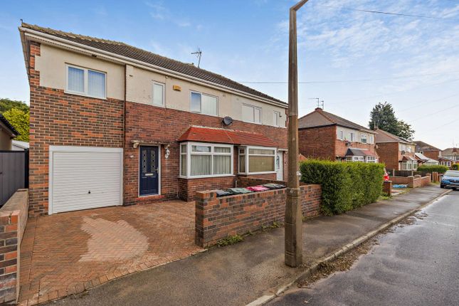 4 bed property, in Foxland Avenue, £235,000