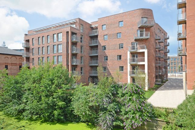 1 bed property, in Bellerby Court, £218,000
