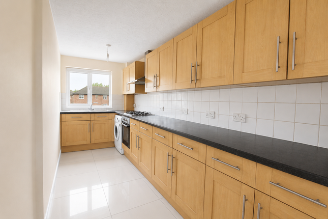 2 bed property, in Slough, £249,000