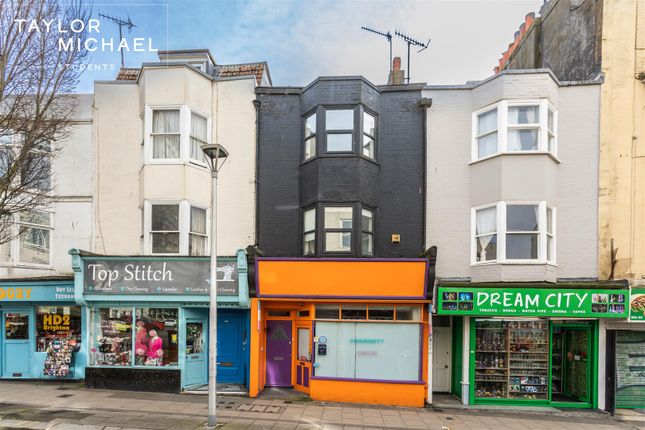 4 bed property, in St. James's Street, £700,000