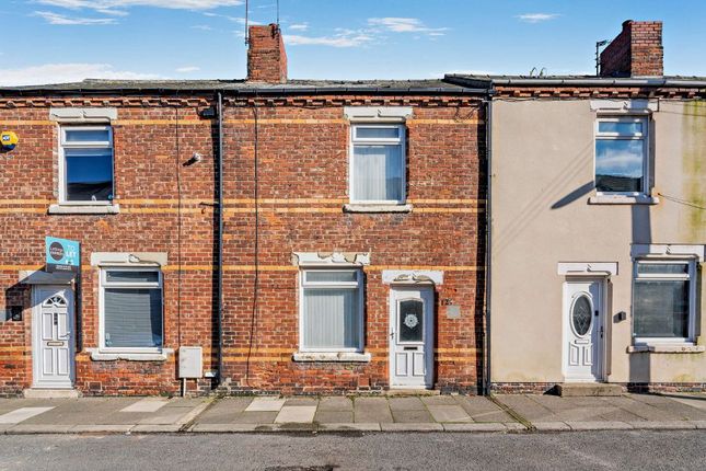 2 bed property, in Seventh Street, £40,000
