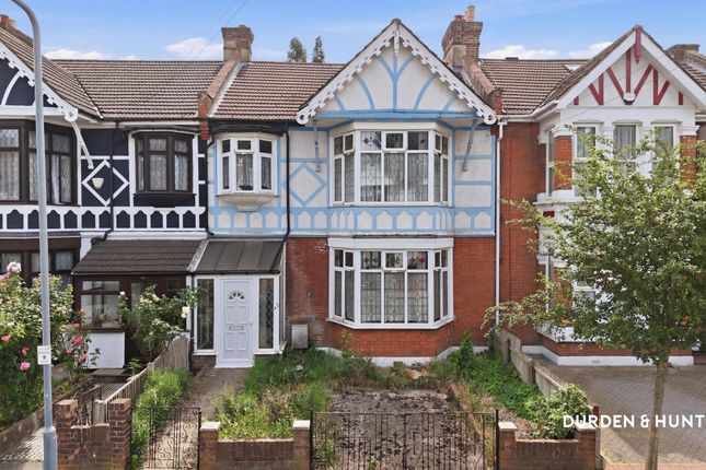 4 bed property, in Clarendon Gardens, £675,000