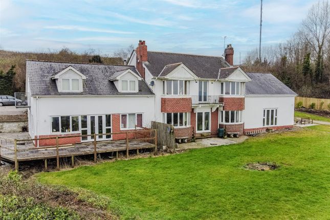 5 bed property, in Twyn-Yr-Odyn, £800,000