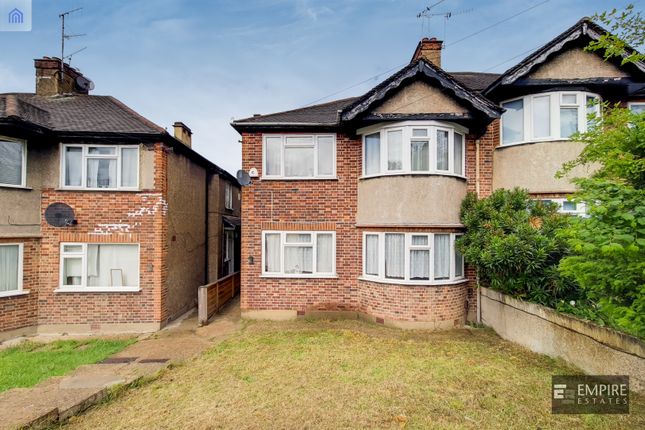 2 bed property, in Bryan Avenue, £474,999