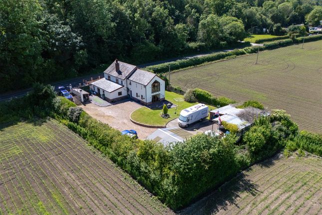 5 bed property, in Coast Road, £525,000