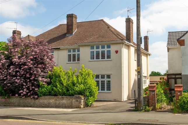 4 bed property, in Northumbria Drive, £900,000