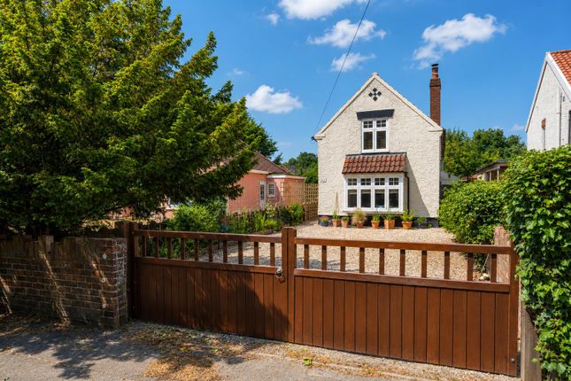 3 bed property, in Earlham Road, £525,000