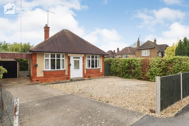 2 bed property, in Glebe Road, £250,000