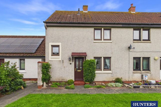 2 bed property, in Gullielands Place, £95,000