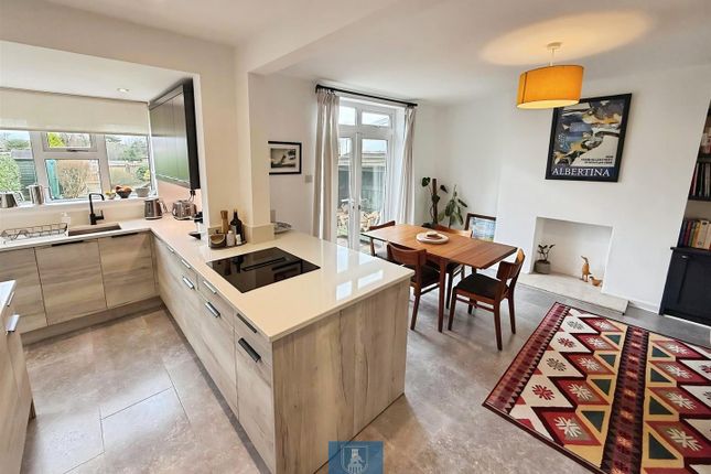 3 bed property, in Abbey Road, £260,000