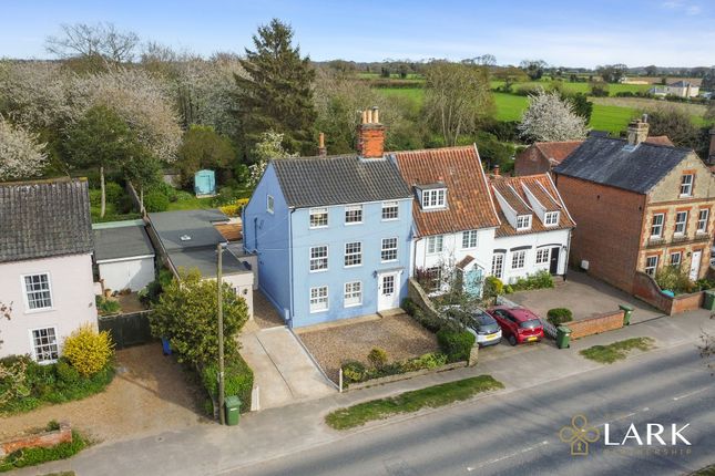4 bed property, in Wrentham, £475,000