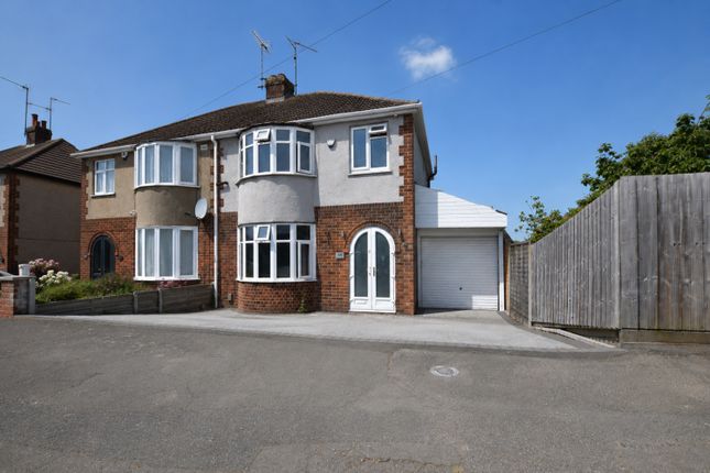 3 bed property, in Hayden Avenue, £280,000