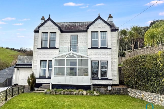 5 bed property, in Tregoney Hill, £550,000