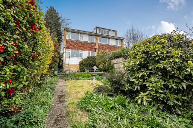 3 bed property, in Deanfield Road, £525,000