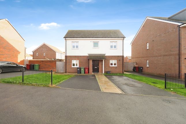 3 bed property, in Kernel Way, £250,000