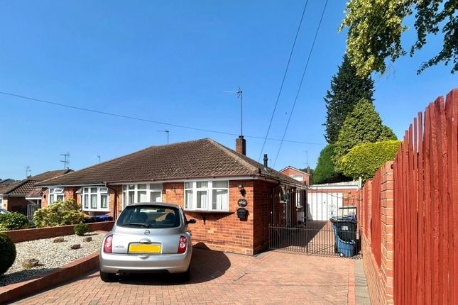 2 bed property, in Manor Drive, £289,950