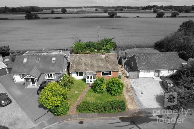 3 bed property, in Shirley Close, £300,000