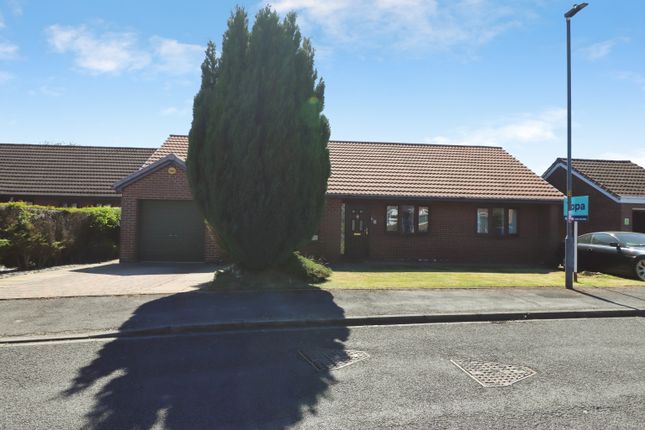 3 bed property, in Ryecroft Gardens, £350,000