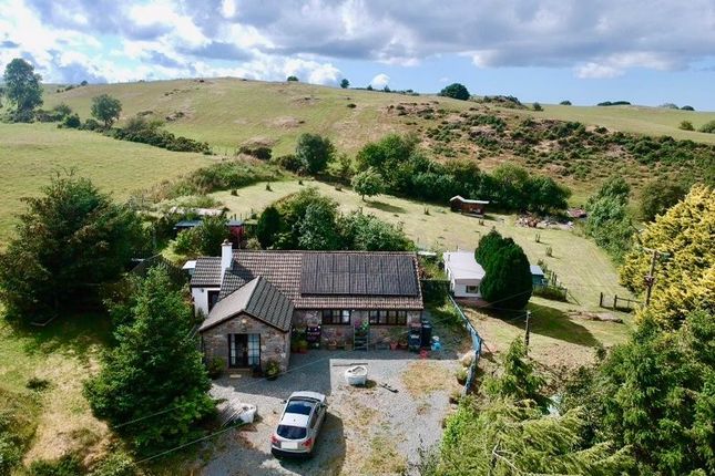 3 bed property, in Llangernyw, £549,950