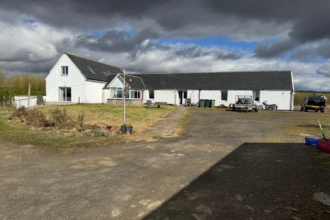 7 bed property, in Occumster, £270,000
