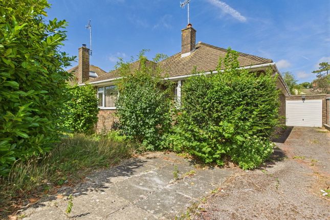 2 bed property, in Greyfriars Close, £400,000