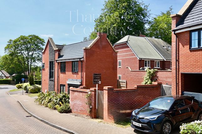 3 bed property, in Eaker Street, £600,000