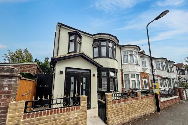 5 bed property, in Chesterfield Road, £600,000