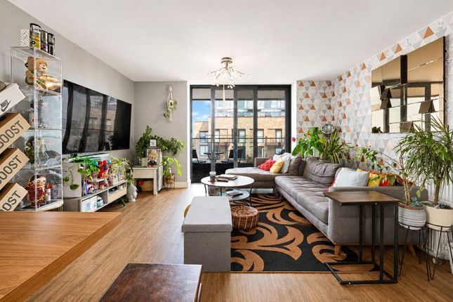 2 bed property, in Connaught Heights, £350,000