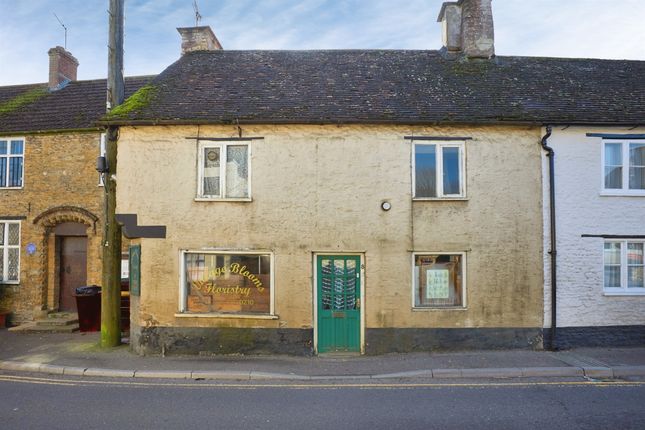 2 bed property, in High Street, £170,000