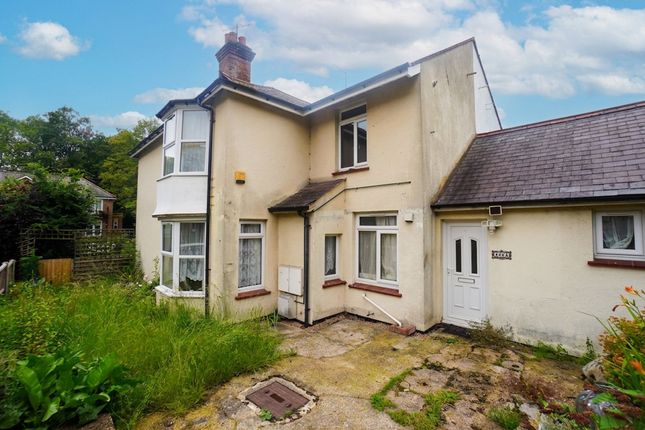 2 bed property, in West Wycombe Road, £205,000