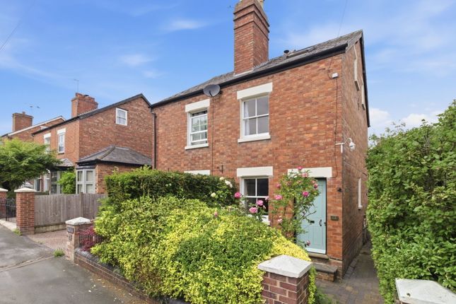 3 bed property, in Quest Hills Road, £275,000