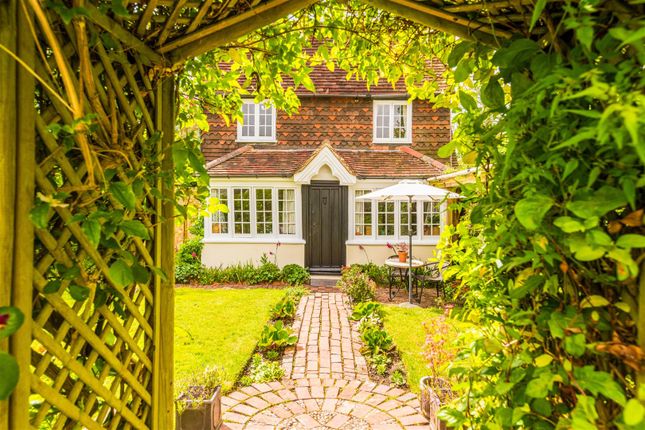 3 bed property, in Mytten Twitten, £850,000