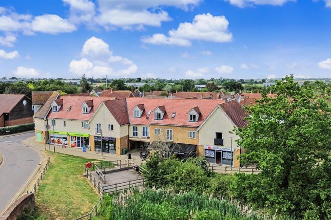 2 bed property, in Priory Lane, £220,000